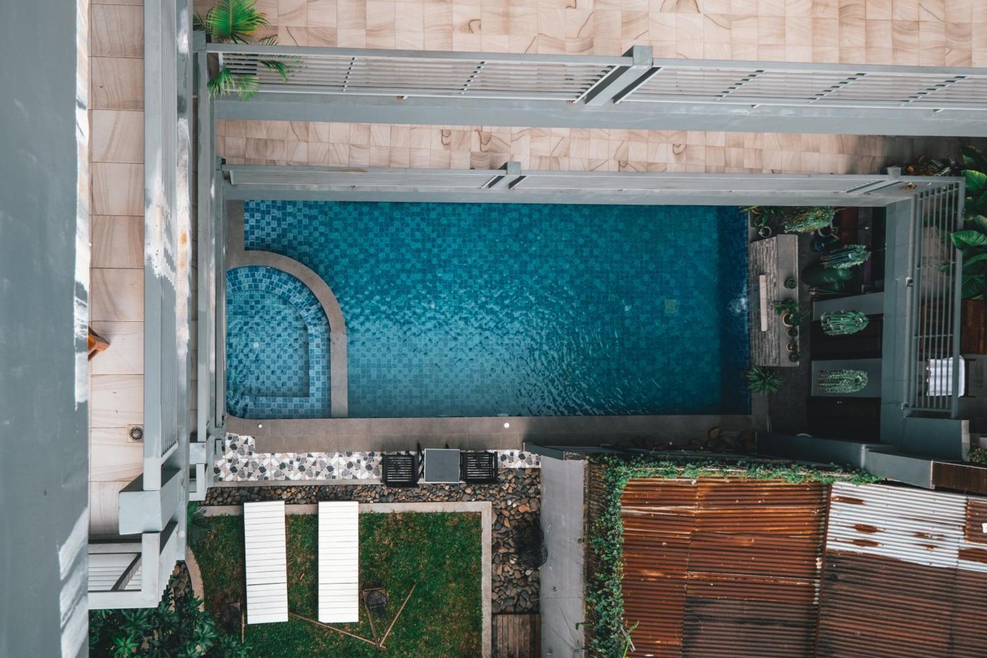 Faraway Suites Vang Vieng Exterior photo