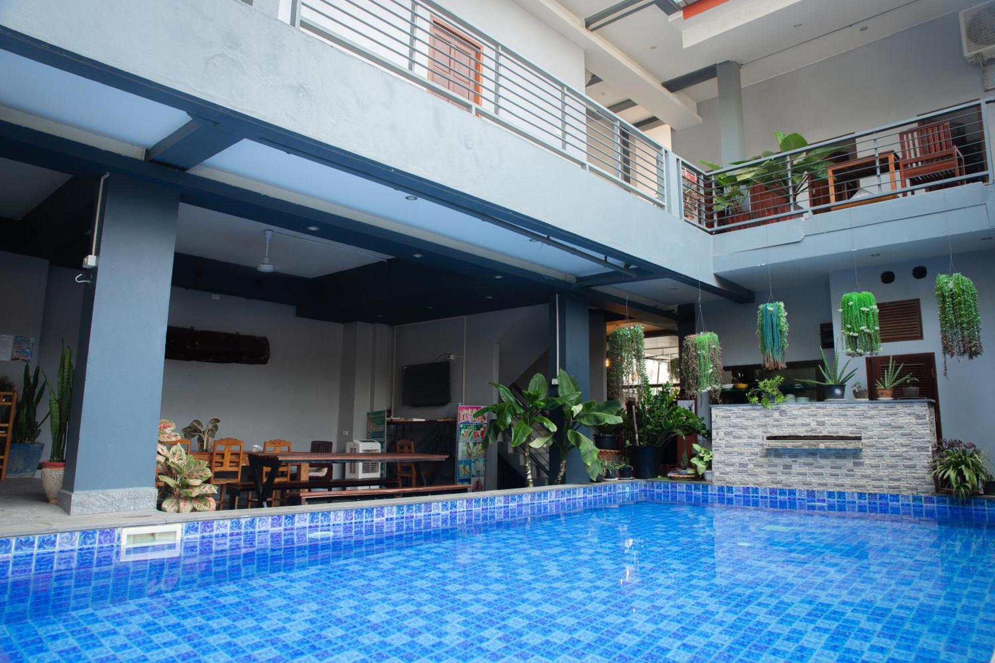 Faraway Suites Vang Vieng Exterior photo