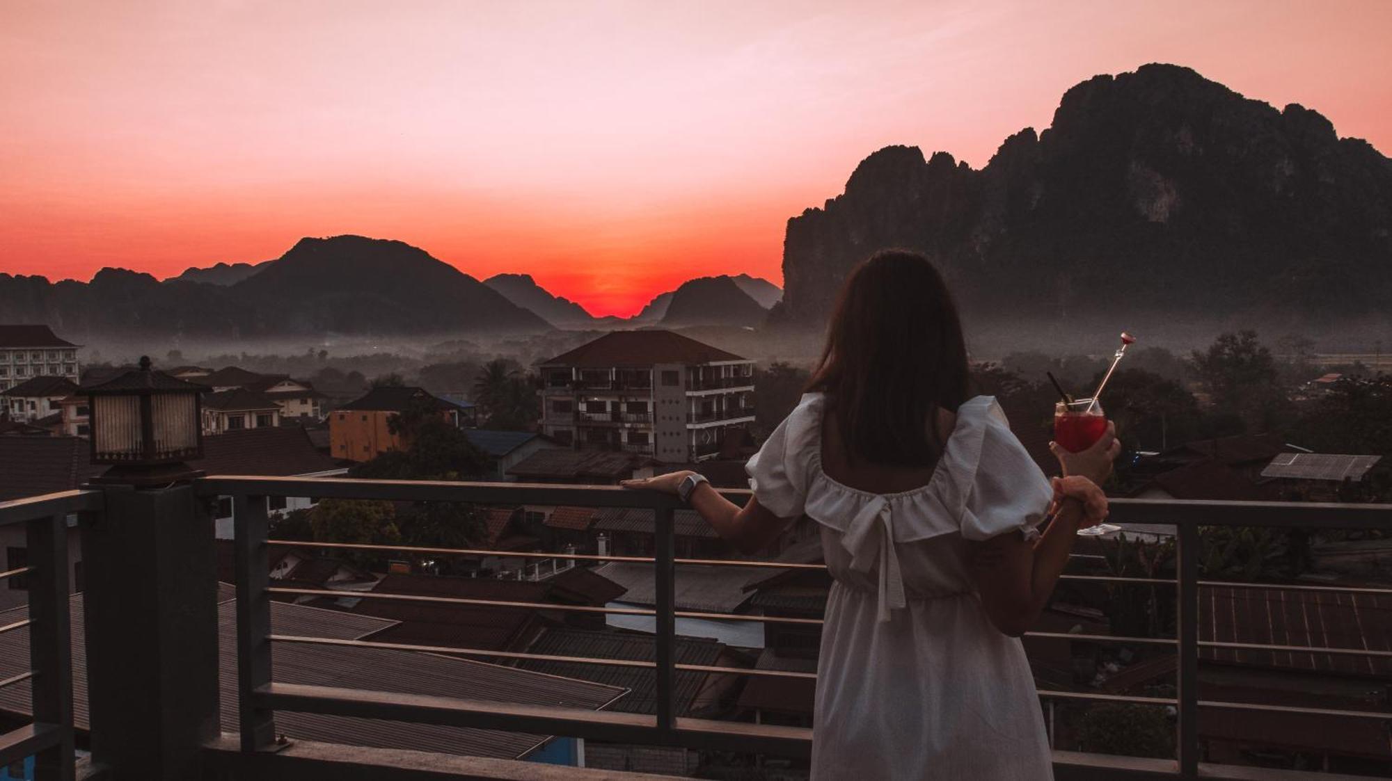 Faraway Suites Vang Vieng Exterior photo