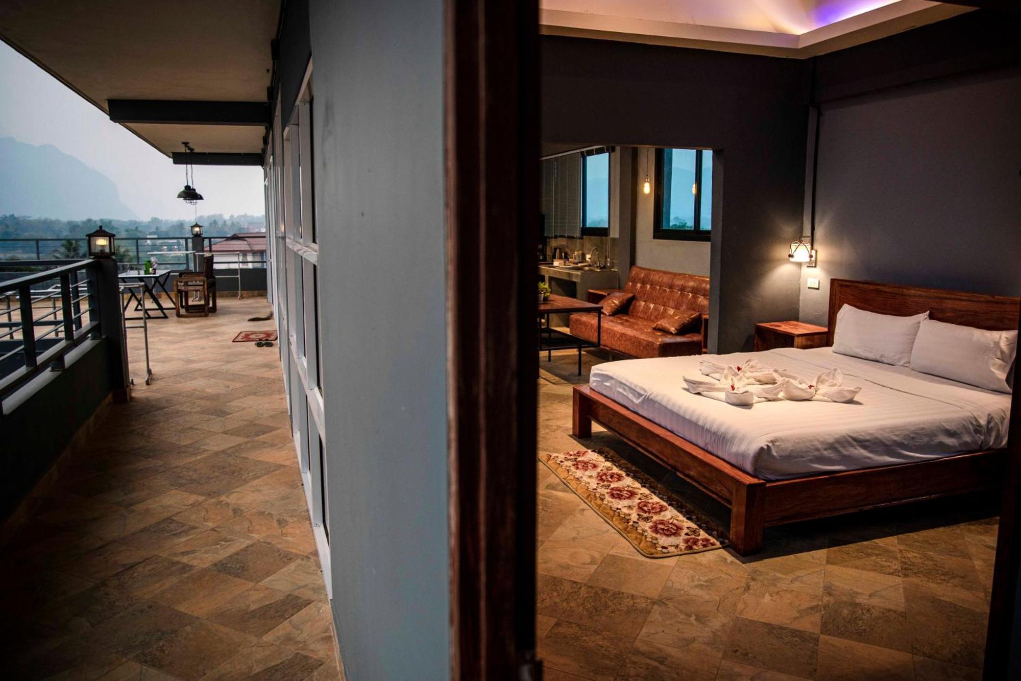 Faraway Suites Vang Vieng Exterior photo