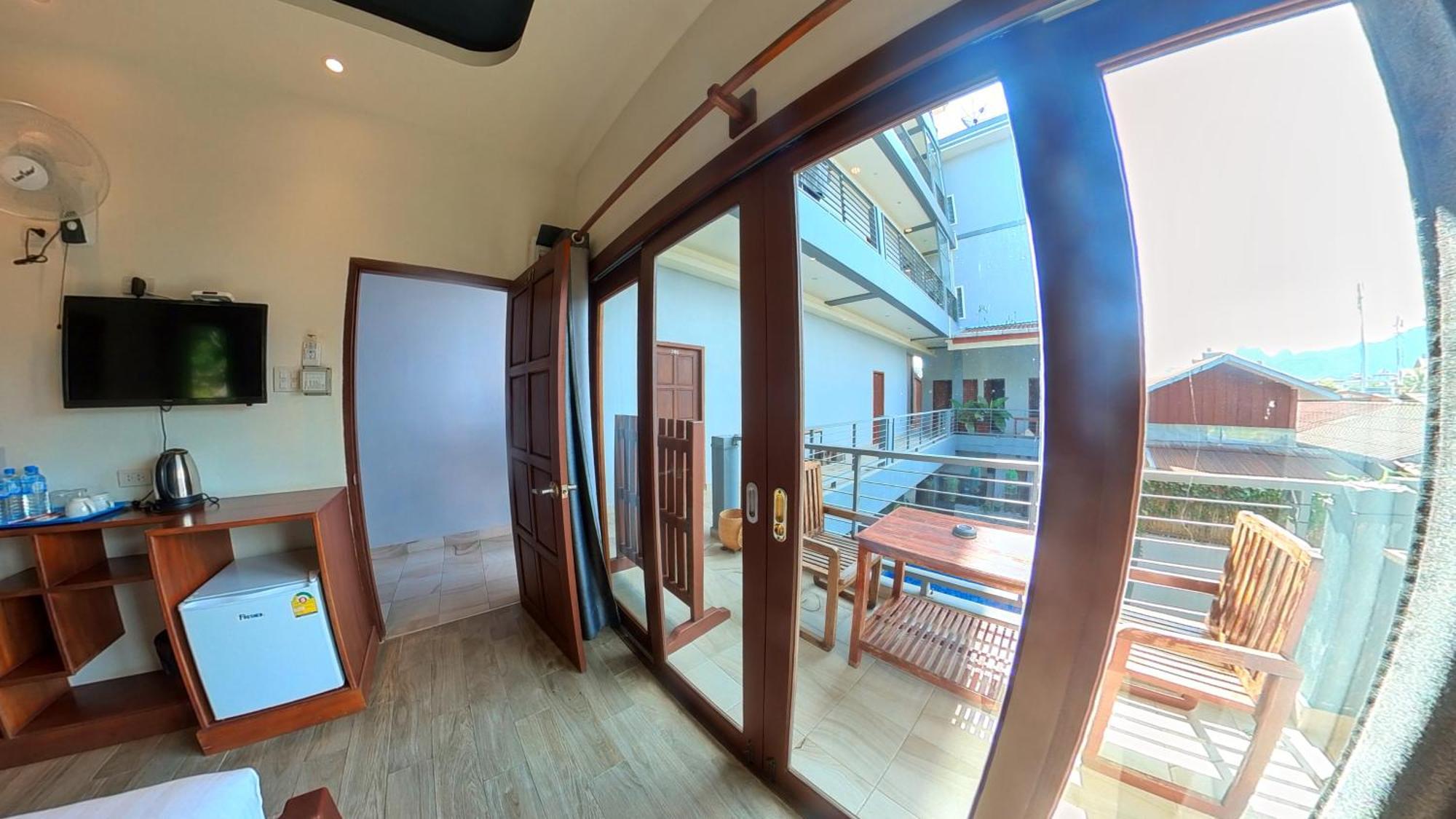 Faraway Suites Vang Vieng Room photo