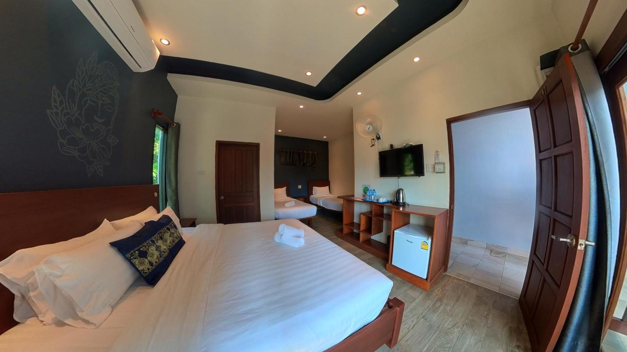Faraway Suites Vang Vieng Room photo
